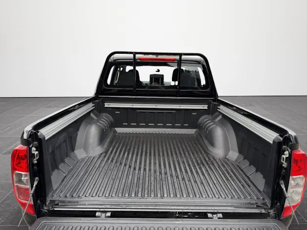 Nissan Navara 2.3 dCi Double Cab Visia S/S