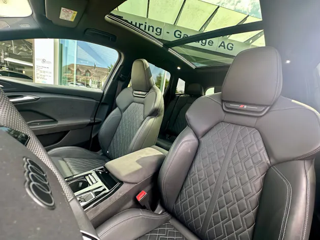 Audi SQ6 e-tron quattro