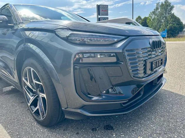Audi SQ6 e-tron quattro