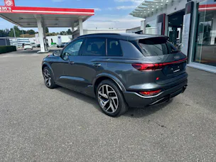 AUDI SQ6 e-tron quattro