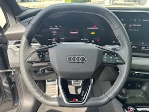 AUDI SQ6 e-tron quattro
