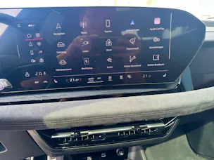 AUDI SQ6 e-tron quattro