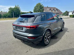 AUDI SQ6 e-tron quattro