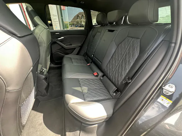 Audi SQ6 e-tron quattro