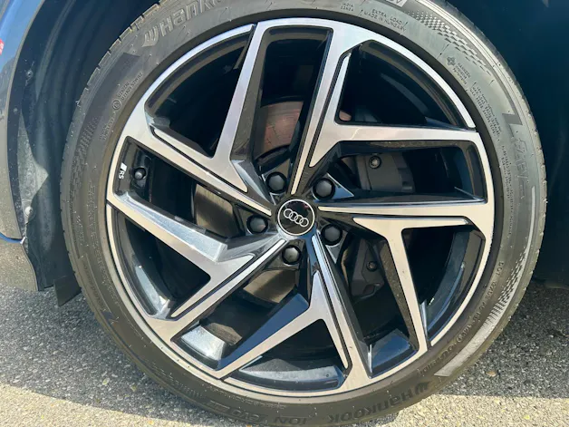 Audi SQ6 e-tron quattro