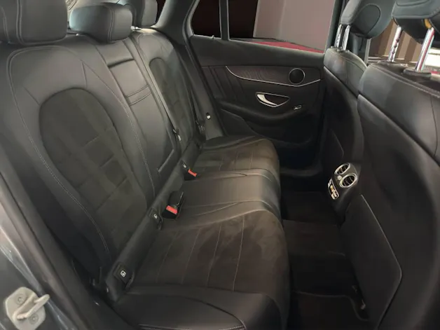 Mercedes-Benz GLC 250 AMG Line 4Matic 9G-Tronic