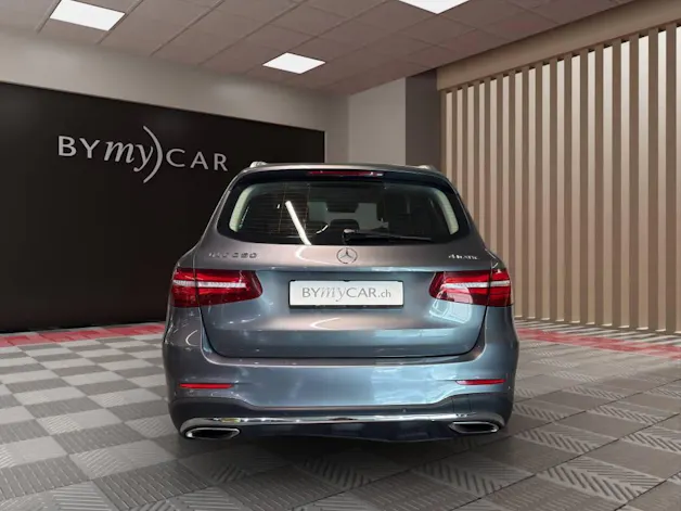 Mercedes-Benz GLC 250 AMG Line 4Matic 9G-Tronic