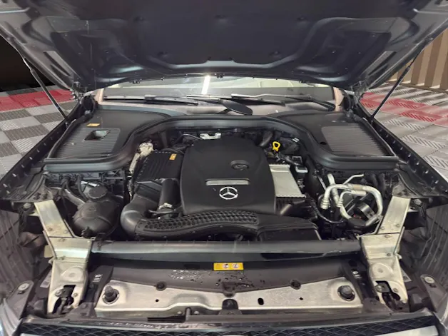 Mercedes-Benz GLC 250 AMG Line 4Matic 9G-Tronic