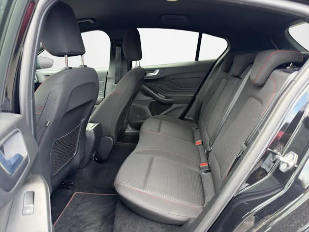 Ford Focus 1.0i EcoB Hybrid 125 ST-Line X