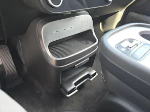 HYUNDAI Ioniq 9 110kWh Amplia 4WD