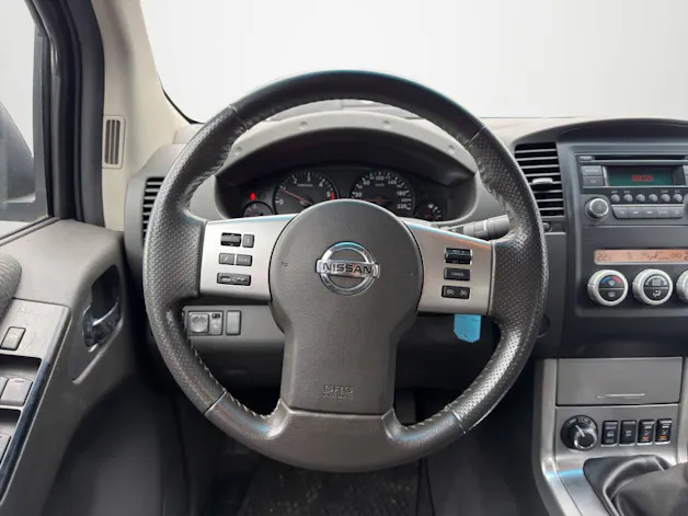NISSAN Navara 2.5 dCi Double Cab SE