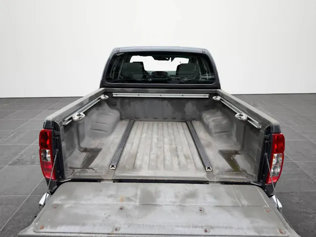 NISSAN Navara 2.5 dCi Double Cab SE