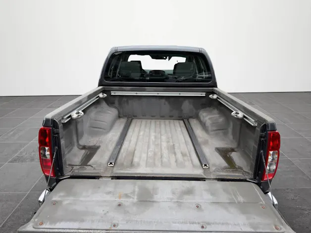 NISSAN Navara 2.5 dCi Double Cab SE