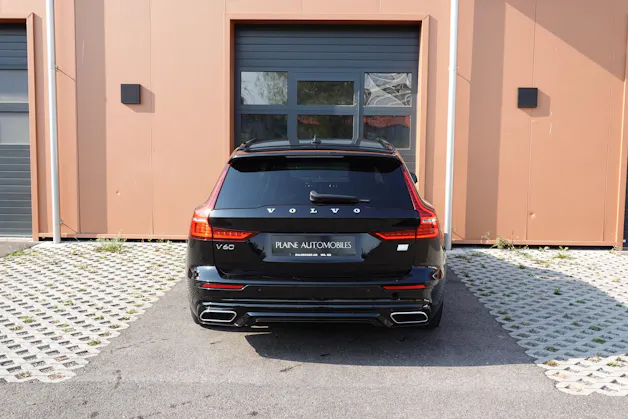 Volvo V60 T6 eAWD Twin Engine * CH Véhicule * Harman Kardon * Sièges Electrique chauffants * Volant chauffant * Caméra recul*