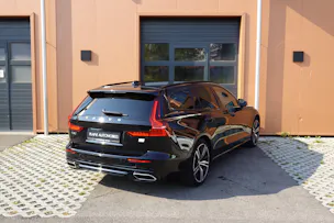 VOLVO V60 T6 eAWD Twin Engine * CH Véhicule * Harman Kardon * Sièges Electrique chauffants * Volant chauffant * Caméra recul*