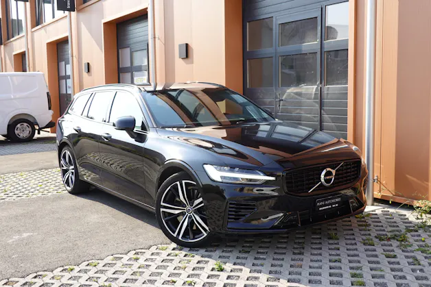 Volvo V60 T6 eAWD Twin Engine * CH Véhicule * Harman Kardon * Sièges Electrique chauffants * Volant chauffant * Caméra recul*