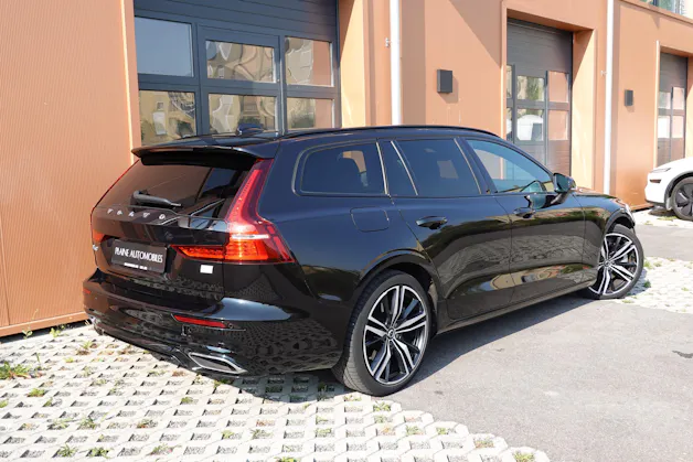 Volvo V60 T6 eAWD Twin Engine * CH Véhicule * Harman Kardon * Sièges Electrique chauffants * Volant chauffant * Caméra recul*