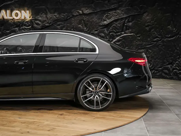 MERCEDES-BENZ C 300 d AMG Line *20" Felgen*Abstandsregler*AHK*