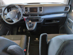 https://vehicle.imgix.net/4422548/76190270-a252-48fe-ad89-a6dc49a70ae8.jpg