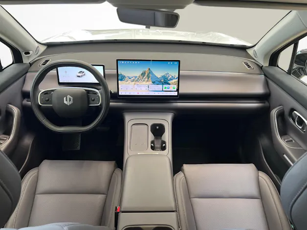 Leapmotor C10 1.5 REEV Design