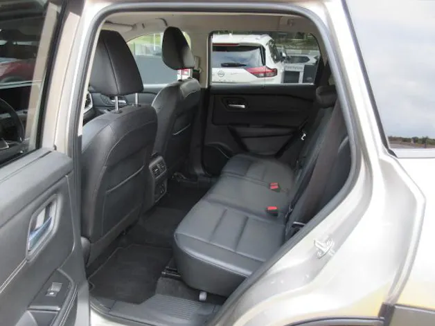 Nissan X-Trail 1.5 VC-T N-Trek e-4orce 7P