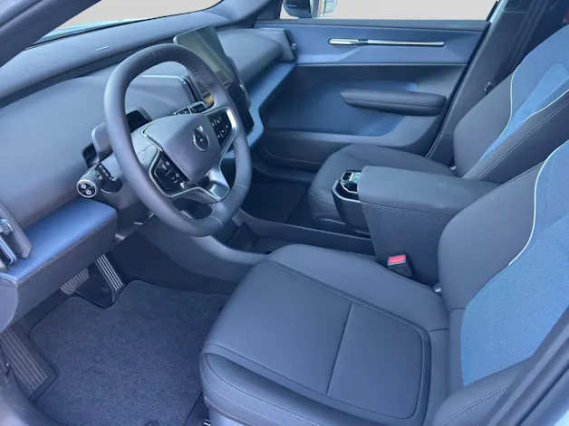 VOLVO EX30 P8 Ultra AWD