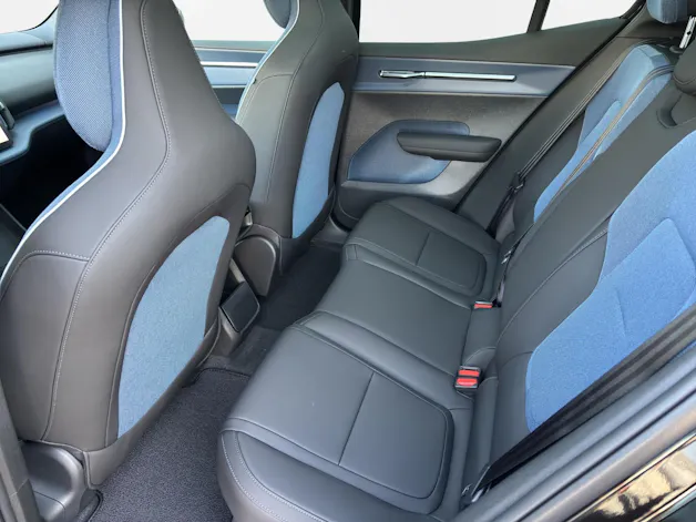 Volvo EX30 CC E60 Twin Performance AWD