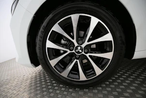 image du véhicule MITSUBISHI Colt 1.0 Invite