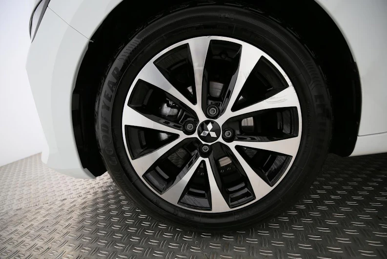 image du véhicule MITSUBISHI COLT