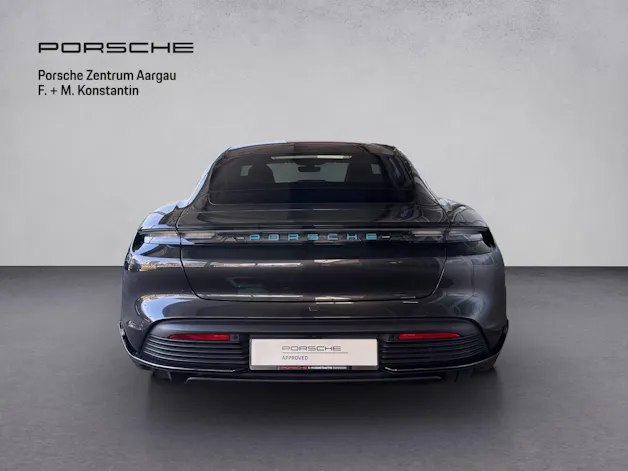 Porsche Taycan Turbo