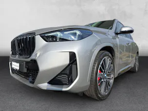BMW X1 30e xDrive M Sport Pro (CH) AHK ** Spacesilber métallisé ** SoH à 99% **