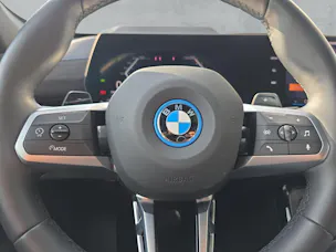 BMW X1 30e xDrive M Sport Pro (CH) AHK ** Spacesilber métallisé ** SoH à 99% **