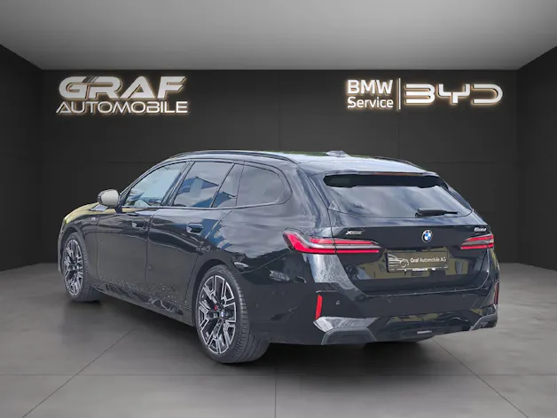 BMW 520d xDrive Touring M Sport PRO ** VOLLAUSSTATTUNG // 5 Jahre GARANTIE // 2'000 kg Anhängelast **