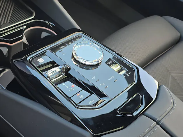 BMW 520d xDrive Touring M Sport PRO ** VOLLAUSSTATTUNG // 5 Jahre GARANTIE // 2'000 kg Anhängelast **