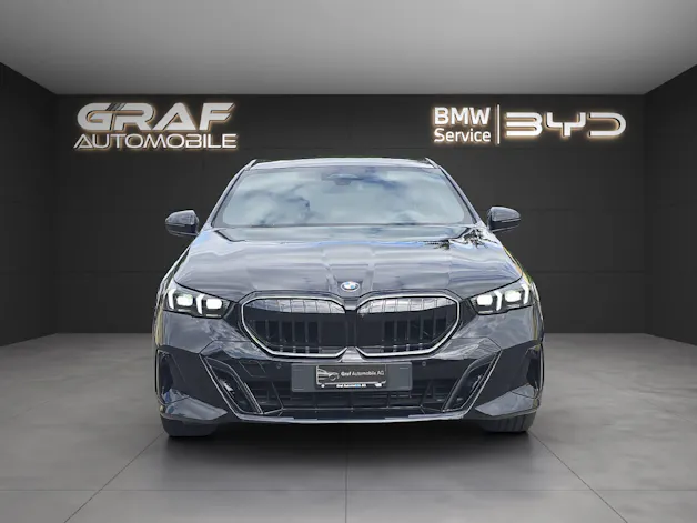 BMW 520d xDrive Touring M Sport PRO ** VOLLAUSSTATTUNG // 5 Jahre GARANTIE // 2'000 kg Anhängelast **
