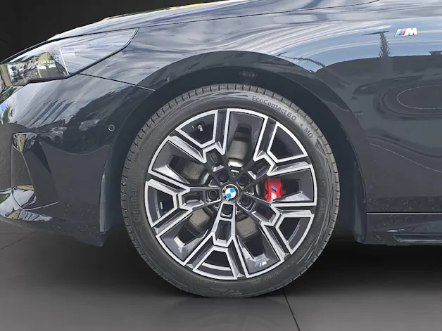 BMW 520d xDrive Touring M Sport PRO ** VOLLAUSSTATTUNG // 5 Jahre GARANTIE // 2'000 kg Anhängelast **