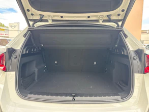 https://vehicle.imgix.net/4422873/0001ea01-e4b4-4cb3-b40e-9396e62dec84.jpg
