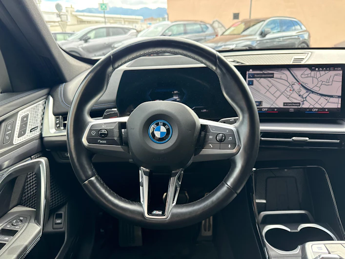 image du véhicule BMW iX1