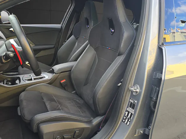 BMW M135 xDrive M Sport PRO ** 5 Jahre GARANTIE // 80'350 CHF Neupreis **