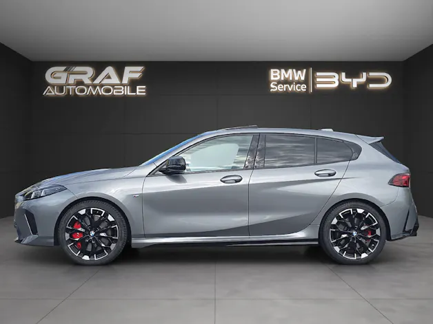 BMW M135 xDrive M Sport PRO ** 5 Jahre GARANTIE // 80'350 CHF Neupreis **