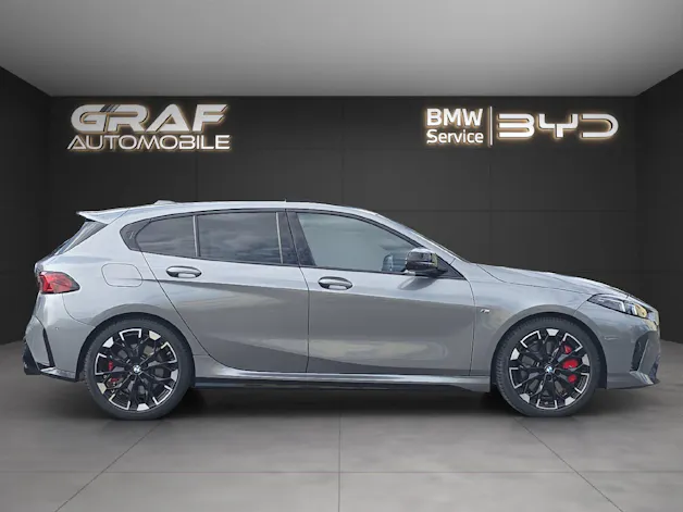 BMW M135 xDrive M Sport PRO ** 5 Jahre GARANTIE // 80'350 CHF Neupreis **