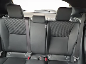 https://vehicle.imgix.net/4422897/92b2d6a6-1bf5-4526-a527-7843a2463191.jpg