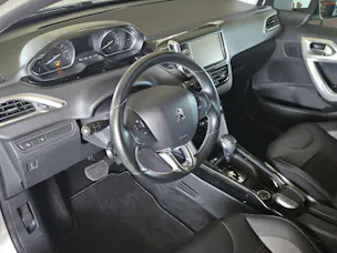 PEUGEOT 2008 1.2 PureTech 130 Allure S/S