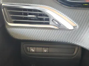 PEUGEOT 2008 1.2 PureTech 130 Allure S/S