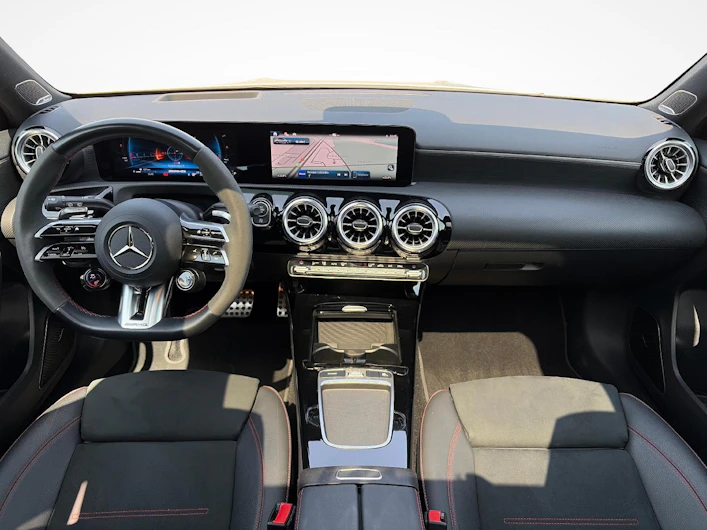 Fahrzeugbild MERCEDES-BENZ A 45 AMG