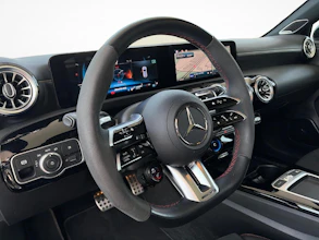 https://vehicle.imgix.net/4422992/a13edaaf-49c8-4dc4-9c13-3fefdce84f4c.jpg