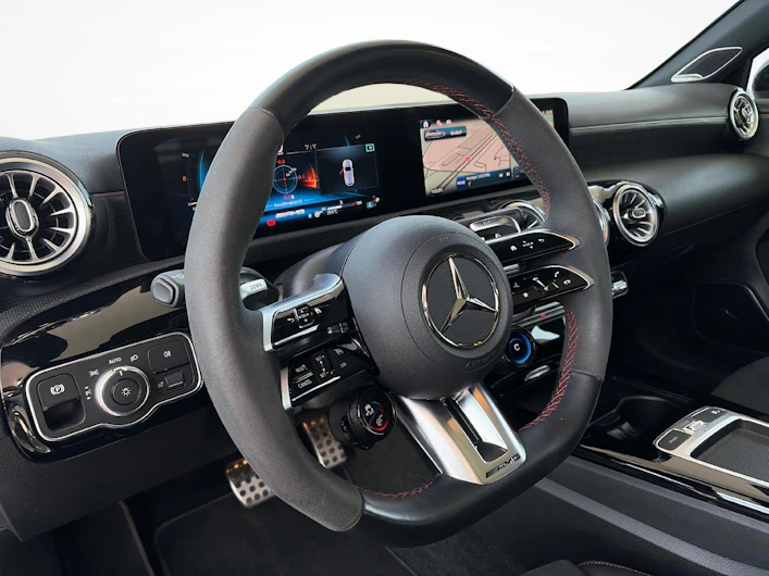 Fahrzeugbild MERCEDES-BENZ A 45 AMG