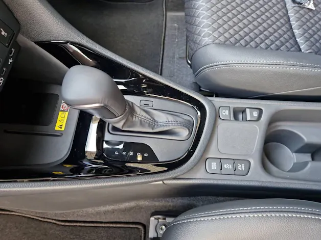 Toyota Yaris 1.5 VVT-i HSD Premium 47408/001