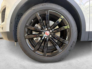 Fahrzeugbild JAGUAR E-Pace 2.0 T 200 SE AWD - Pneumatici invernali inclusi
