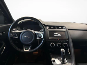 Fahrzeugbild JAGUAR E-Pace 2.0 T 200 SE AWD - Pneumatici invernali inclusi